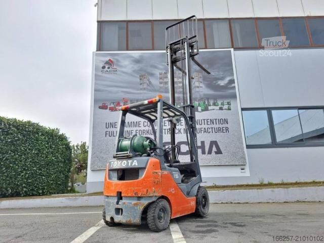Chariot élévateur frontal Toyota 028 FGF 15