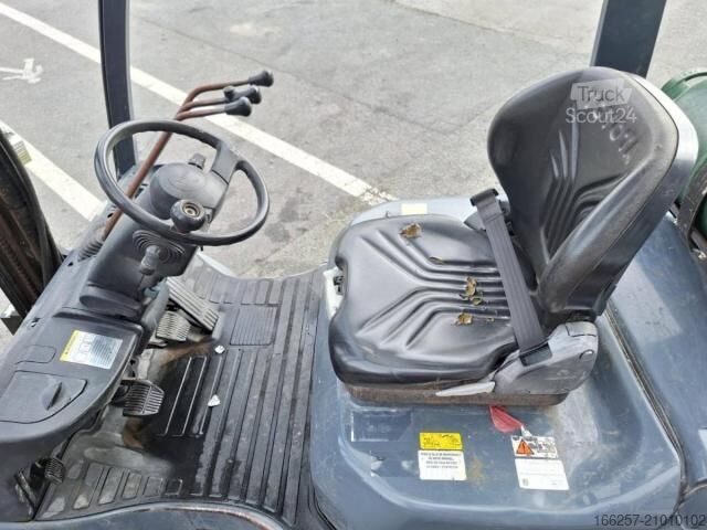 Chariot élévateur frontal Toyota 028 FGF 15