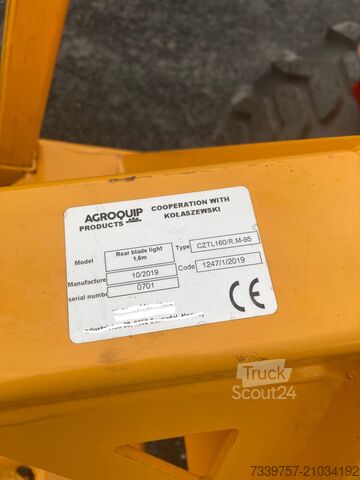 Landbouwmachine Capitaine 263 WD 4x4 avec Chargeur Frontal