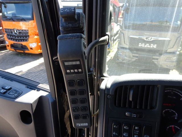 Macara montată pe camion SCANIA R490 Abroller + HIAB 302E-6 Kran *BJ 2021*