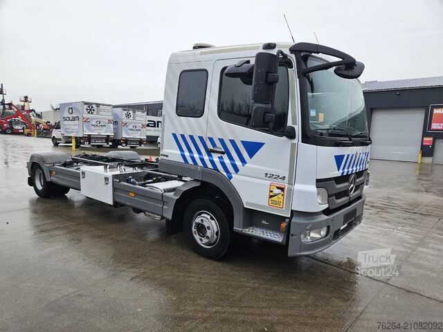 Chassis met cabine Mercedes-Benz Atego 1224 Chassis cabine PTO(2)