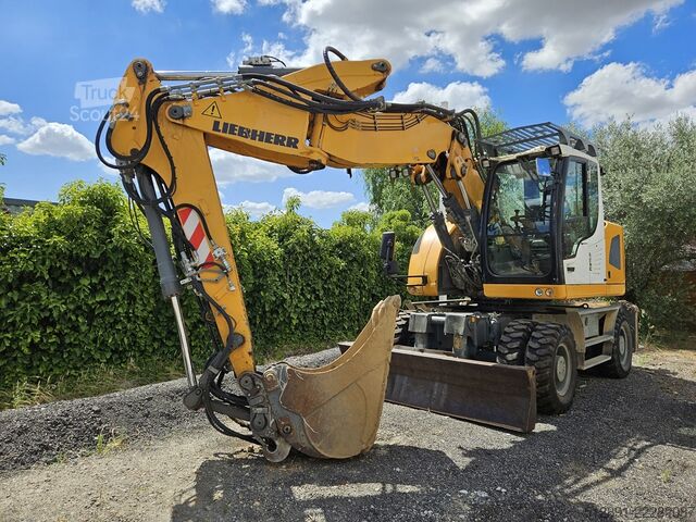 Kolesový bager LIEBHERR A 918 Compact Litronic