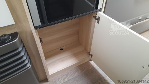 Τροχόσπιτο Hobby De Luxe 490 KMF Modell 2025,  TV-Halter, 1800 kg