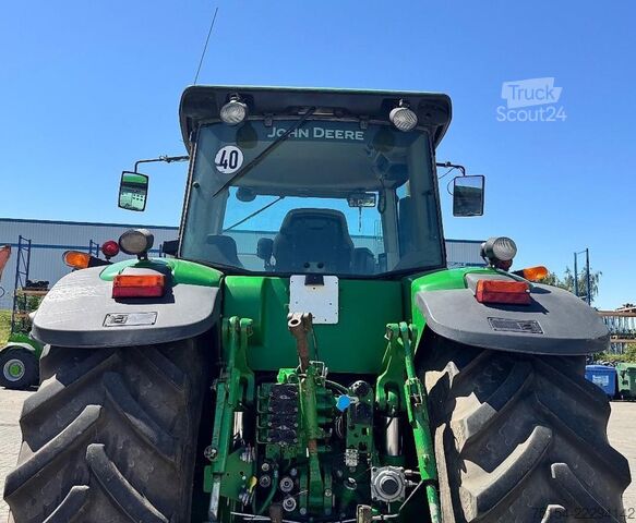 Traktori John Deere 8430