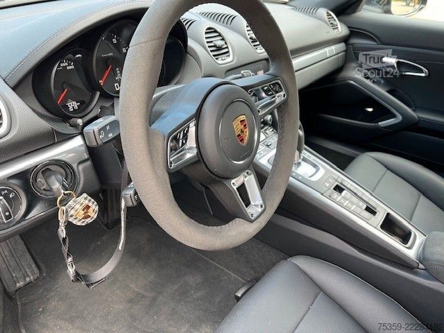 Van PORSCHE 718 Boxster