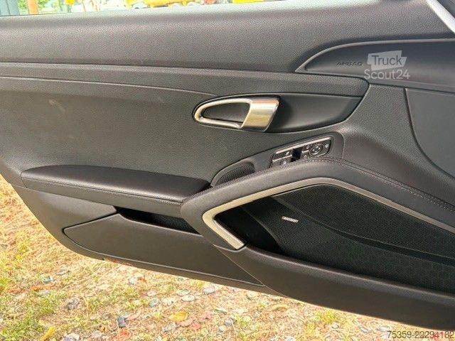 Van PORSCHE 718 Boxster