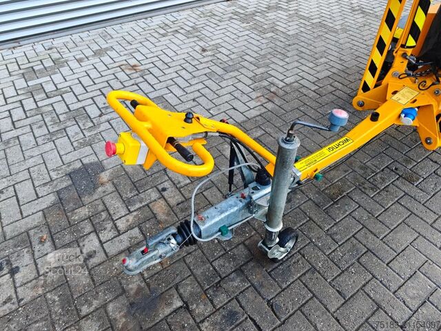 Dvižna ploščad Denkalift JR 12