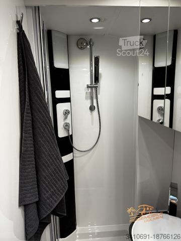Półzintegrowany kamper HOBBY Optima De Luxe T70 F Adaptives CC LED-TFL Comb6E