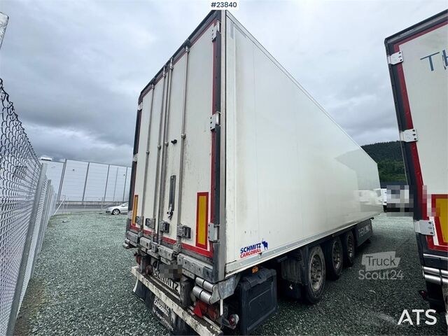  Schmitz Cargobull box semi-trailer with refrigeration unit and load