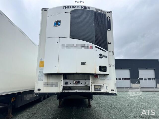  Schmitz Cargobull box semi-trailer with refrigeration unit and load