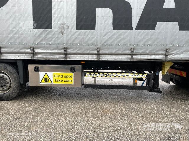 Semi-reboque aberto com lona Schmitz Cargobull Semitrailer Curtainsider Standard