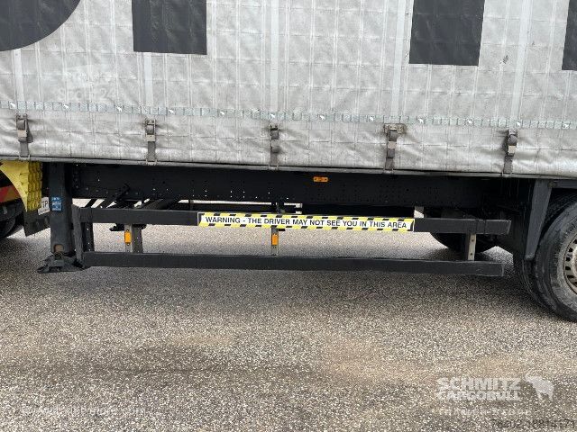 Semi-reboque aberto com lona Schmitz Cargobull Semitrailer Curtainsider Standard