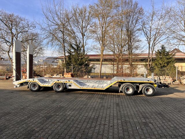 Low loader trailer Möslein T 4 VB H1 R  neuer 4 Achs Tieflader + Radmulden