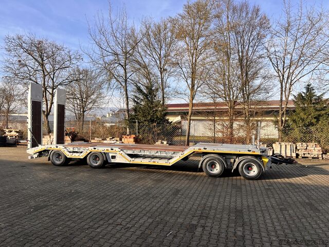 Low loader trailer Möslein T 4 VB H1 R  neuer 4 Achs Tieflader + Radmulden