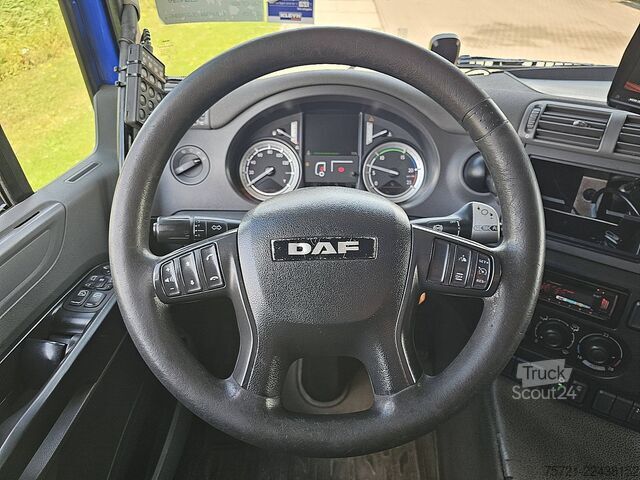 Bőrönd DAF CF 400 TAILLIFT