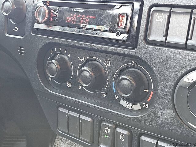 Bőrönd DAF CF 400 TAILLIFT