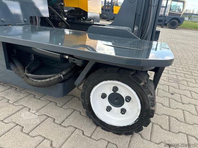 четирипосочен мотокар Combilift C2500 / Compact / Wide positioner