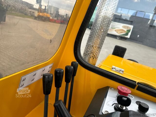 четирипосочен мотокар Combilift C2500 / Compact / Wide positioner