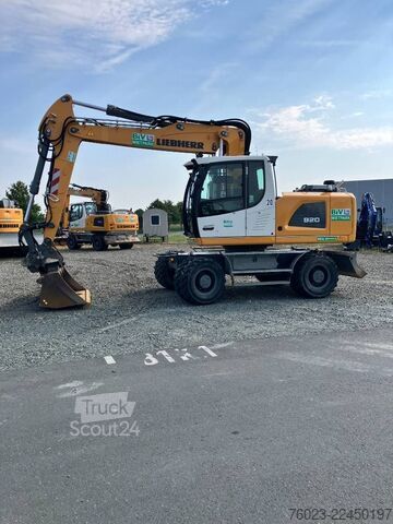 Riteņu ekskavators Liebherr A 920 Litronic