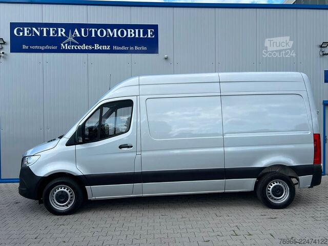 Dodávka s vysokou strechou MERCEDES-BENZ Sprinter 215 9G-TR HOCH+LANG KLIMA 3-SITZ KAMERA