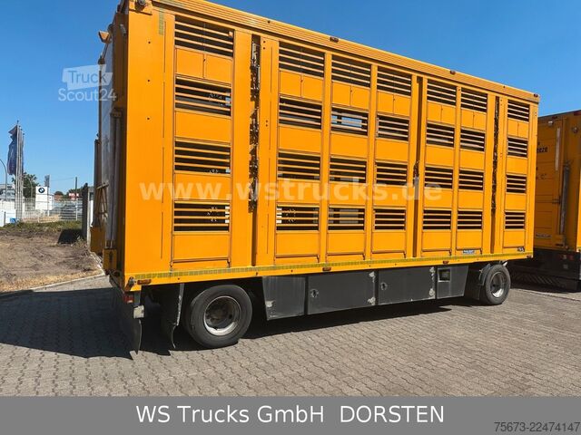 Atrelado de transporte de cavalos MENKE-JANZEN 4 Stock Tränke Lüfter durchladen