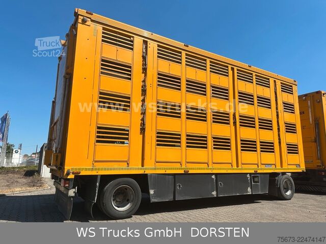 Atrelado de transporte de cavalos MENKE-JANZEN 4 Stock Tränke Lüfter durchladen