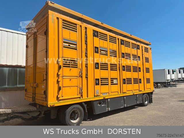 Atrelado de transporte de cavalos MENKE-JANZEN 4 Stock Tränke Lüfter durchladen