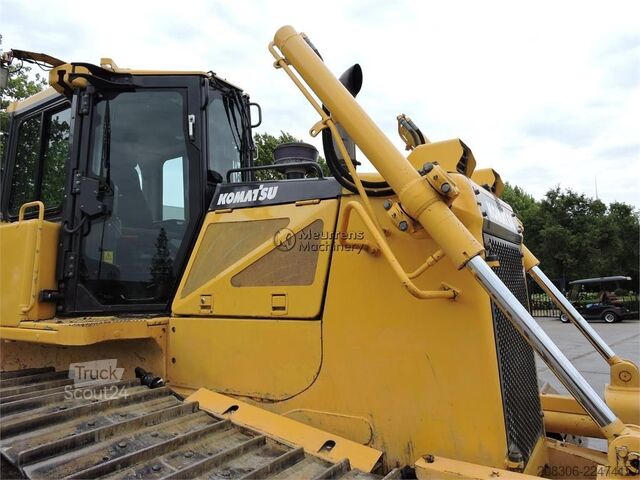 Apisonadora KOMATSU D65 PX ripper available