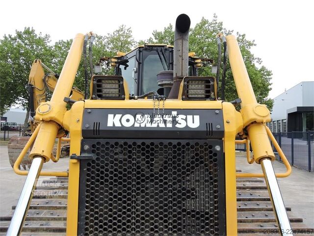 Apisonadora KOMATSU D65 PX ripper available