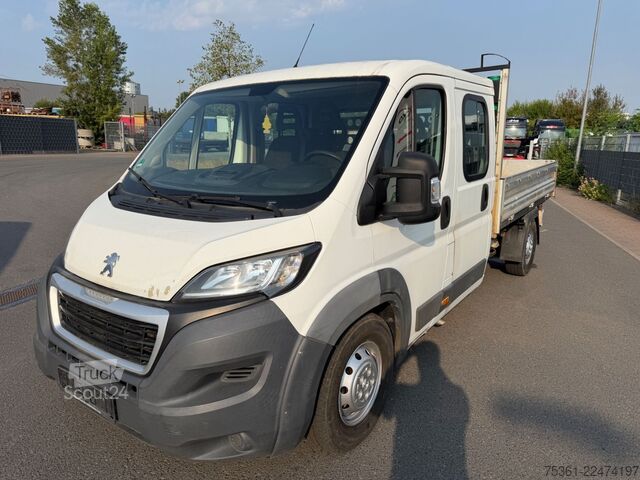 Transporter mit Kipper PEUGEOT Boxer DoKa Dreiseitenkipper L3 BlueHDi AHK E6