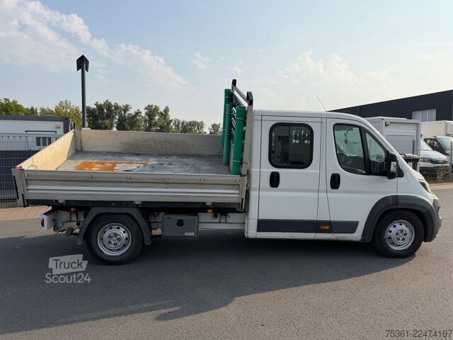 Transporter mit Kipper PEUGEOT Boxer DoKa Dreiseitenkipper L3 BlueHDi AHK E6