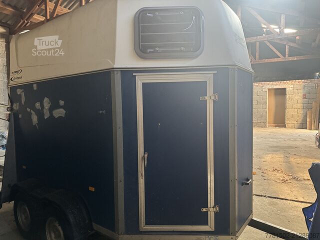 Remorcă pentru transport cai wm meyer Arizona Basic