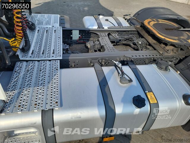 Volumul SZM Mercedes Actros 1845 4X2 GigaSpace Mega Retarder 2x Tank...