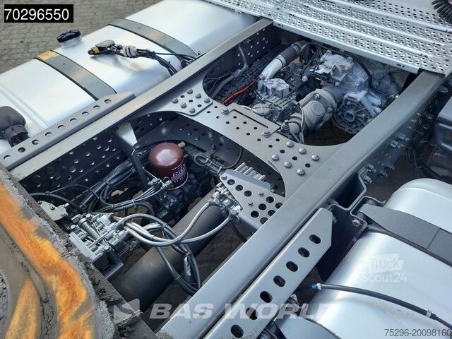 Volumul SZM Mercedes Actros 1845 4X2 GigaSpace Mega Retarder 2x Tank...