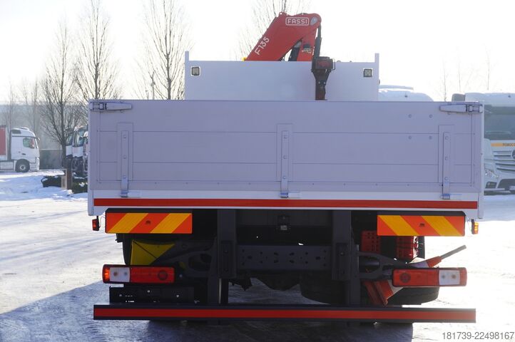 Vinçli platform Renault C280 DTI 8 / HDS Fassi F135A.22 / remote