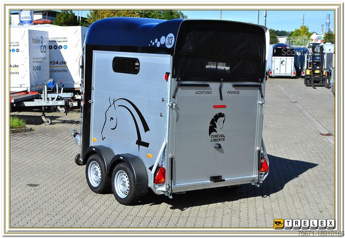 Remolque para caballos Cheval Liberté Gold 3 Premium Sattelkammer Aluräder