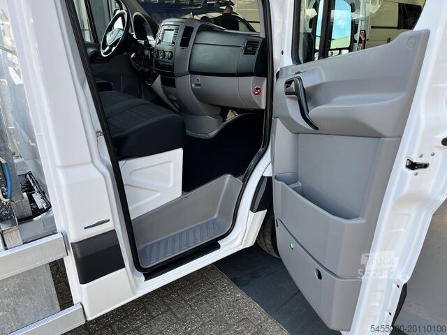 Platformwagen met kraan Mercedes-Benz Sprinter 516 CDI 432 HMF 340 Laadkraan Knijper ...