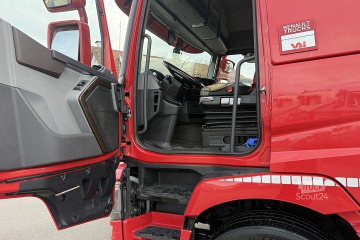 Autocamion cu caroserie tip cutie Renault T460 4x2 Koffer/HB / Swiss-Vehicle