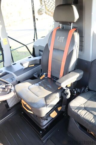 Wywrotka Caterpillar 730 04A | TAILGATE | LOW HOURS