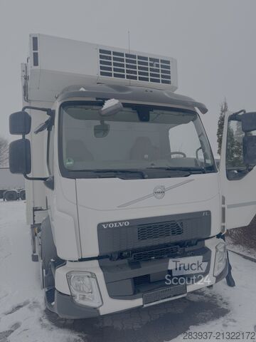 Camión frigorífico Volvo 