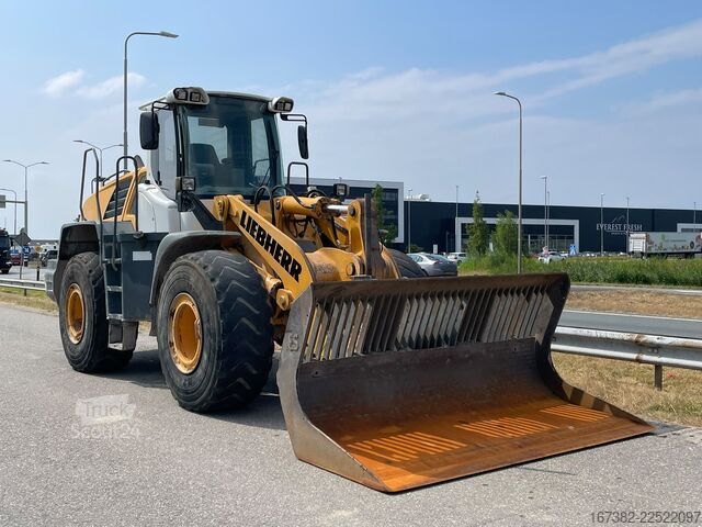 Chargeuse Liebherr L550