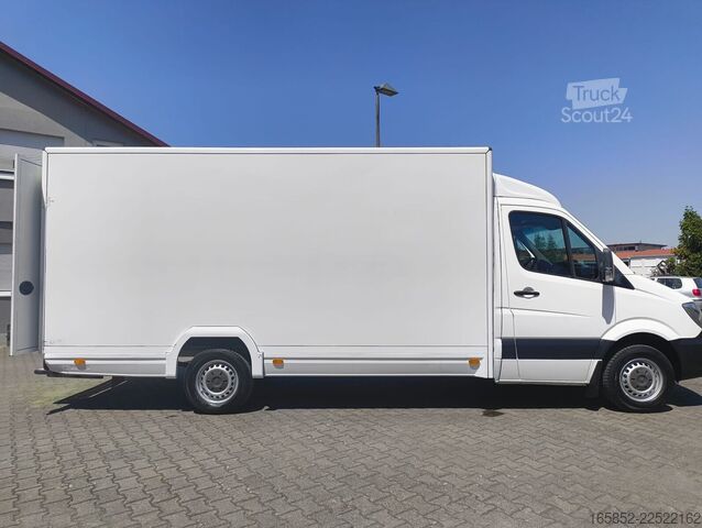 Camion furgon Mercedes-Benz Sprinter 314 geschl. Kasten mit Regalen 3,5t (30)