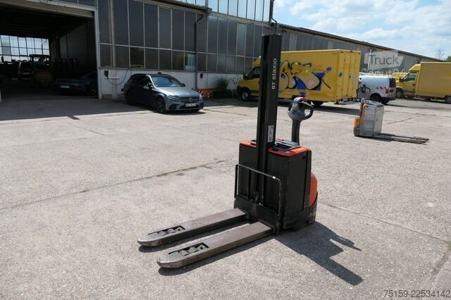 Hochhubwagen bt SWE 080L Batterie 22/2022