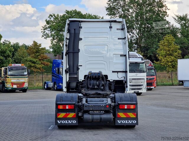 Standard-SZM Volvo FH 13.460 Globetrotter XL 4x2 - I Save - I park...