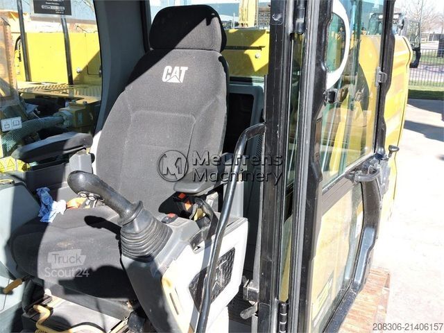 Kettenbagger CATERPILLAR 320GC