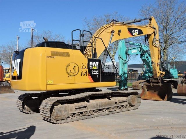 Kettenbagger CATERPILLAR 323E