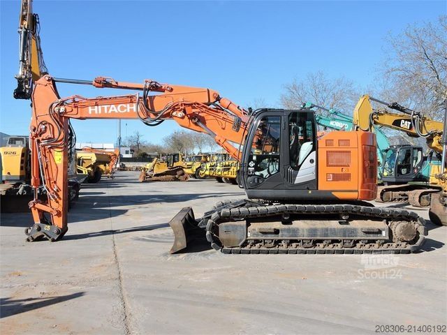Excavatrice à chaînes HITACHI ZX225
