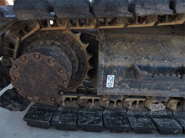 Excavatrice à chaînes HITACHI ZX225