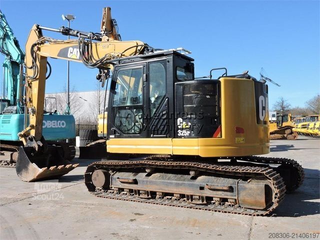 Kettenbagger CATERPILLAR 325FL