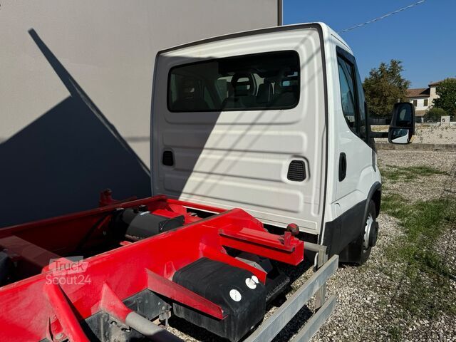 φορτηγό ανατρεπόμενο βαν Iveco Daily 70
